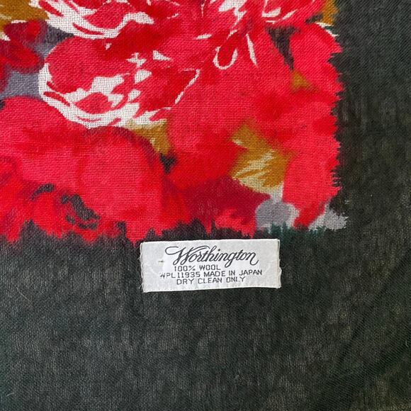 Vintage Worthington Wool Floral Scarf Black Red 35in Square English Countryside - Picture 7 of 9